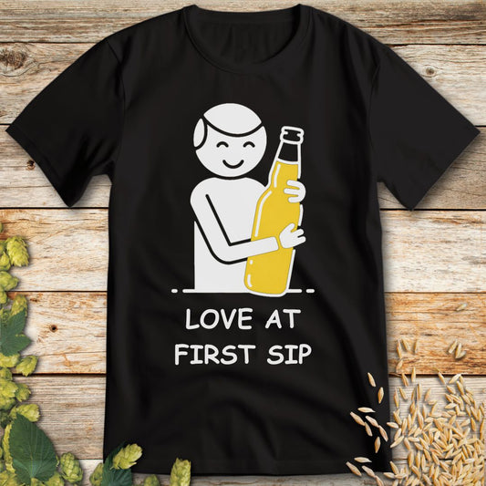 Love at First Sip T-Shirt in Black - Funny beer shirt for craft beer lovers